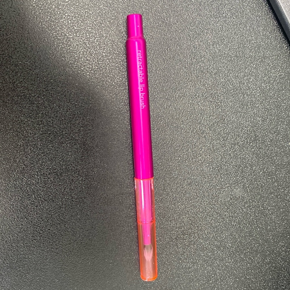 Real Techniques retractable Lip Brush